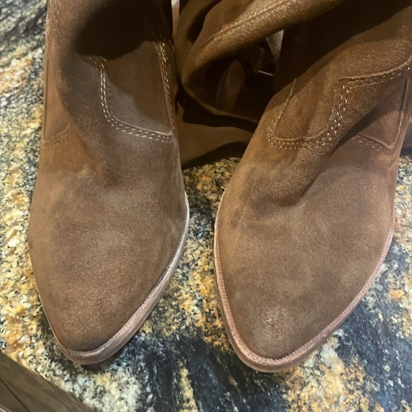 Dolce vita over the knee boots. Brown suede. Size 8 - Picture 6 of 8